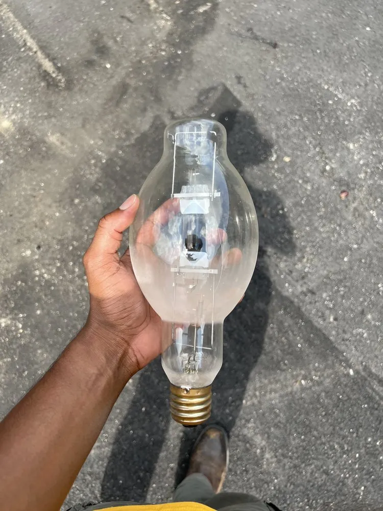 Affordable electrician providing lighting installation in , 