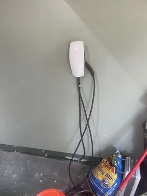 Optimum Vast Electric Logo