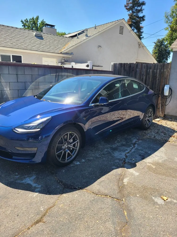 Affordable outlet and switch repair in Encino, CA by Oran's Electric
