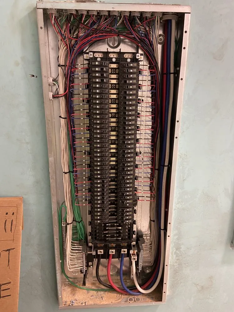 Professional electrician providing panel upgrade in Tampa Bay, FL - Ordaz Electric