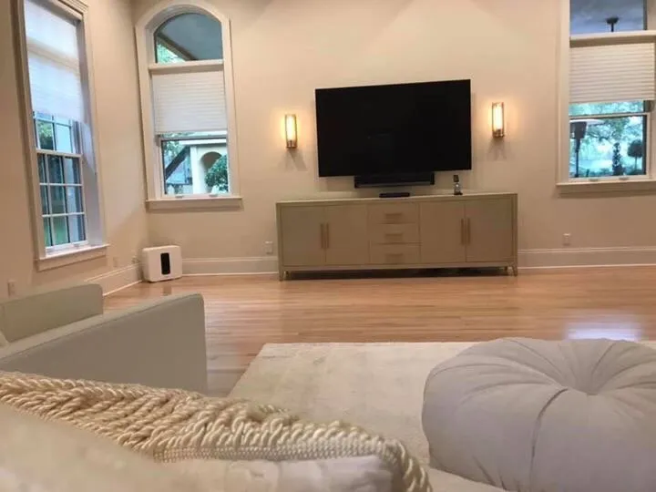 Slide of Orion Electric & Lighting