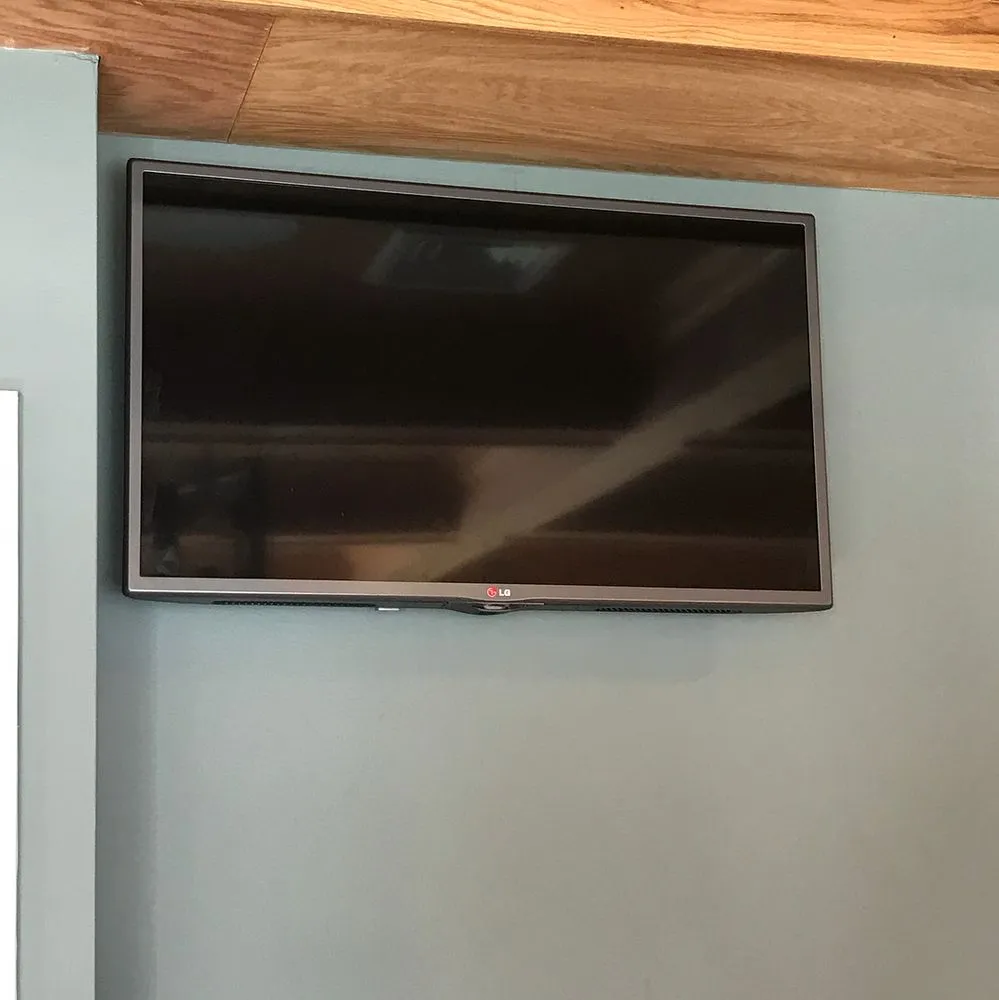 Slide of Orland Electric