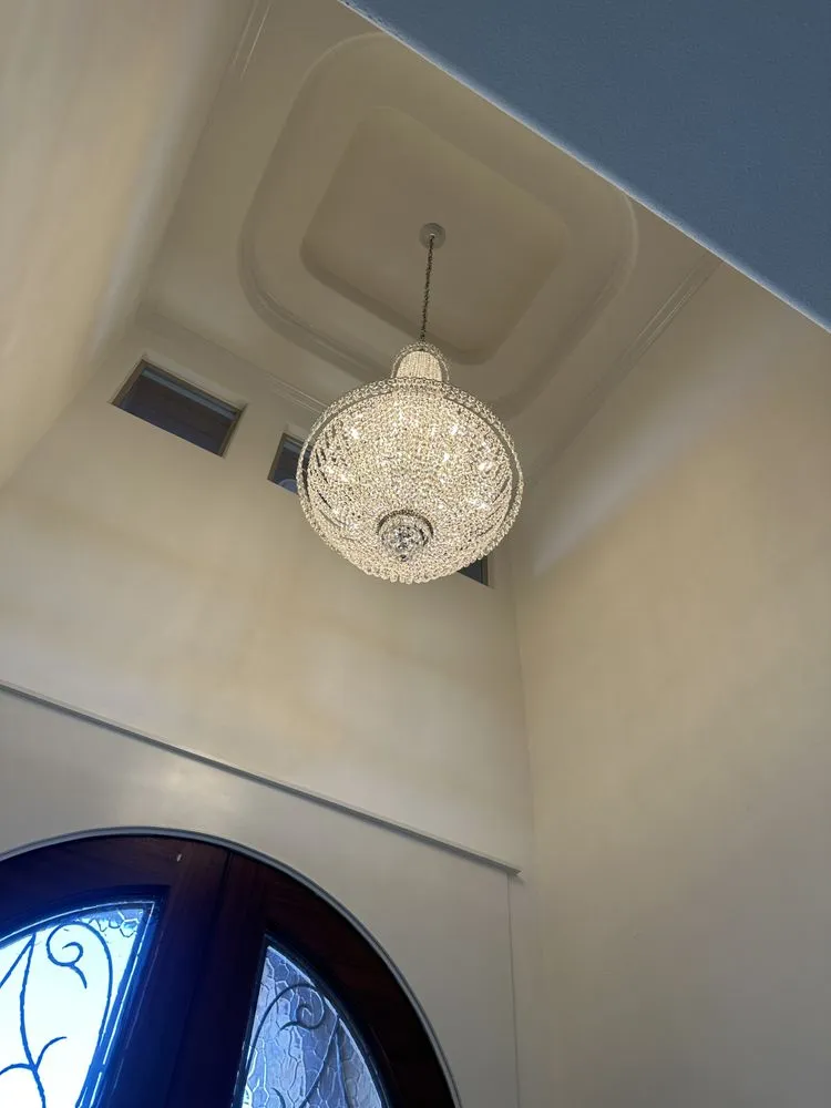 Emergency circuit breaker repair in , by OROCA Contractors