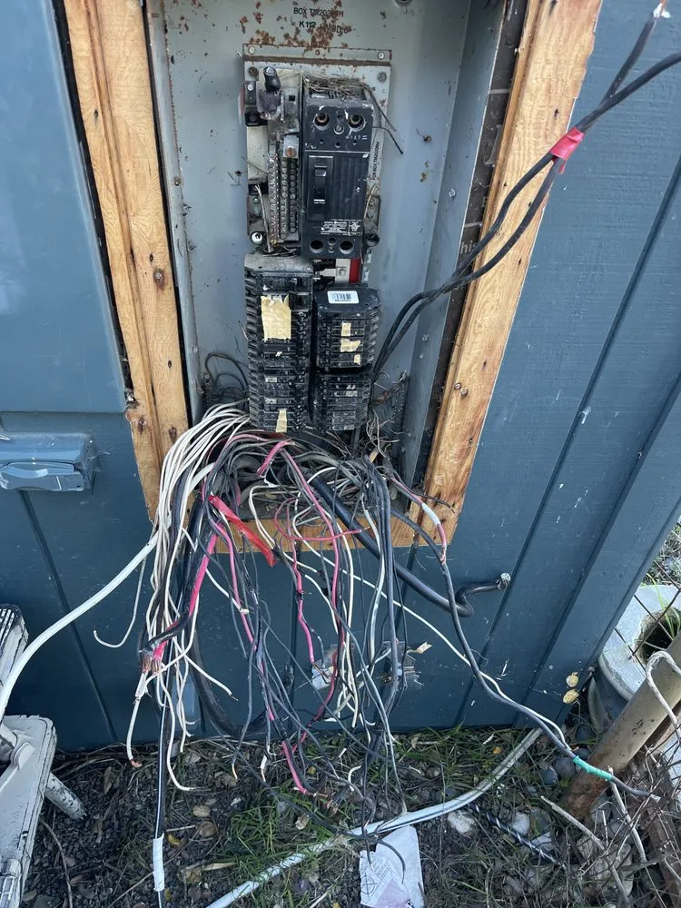 Emergency circuit breaker repair service in ,  - Oropezas Electrical