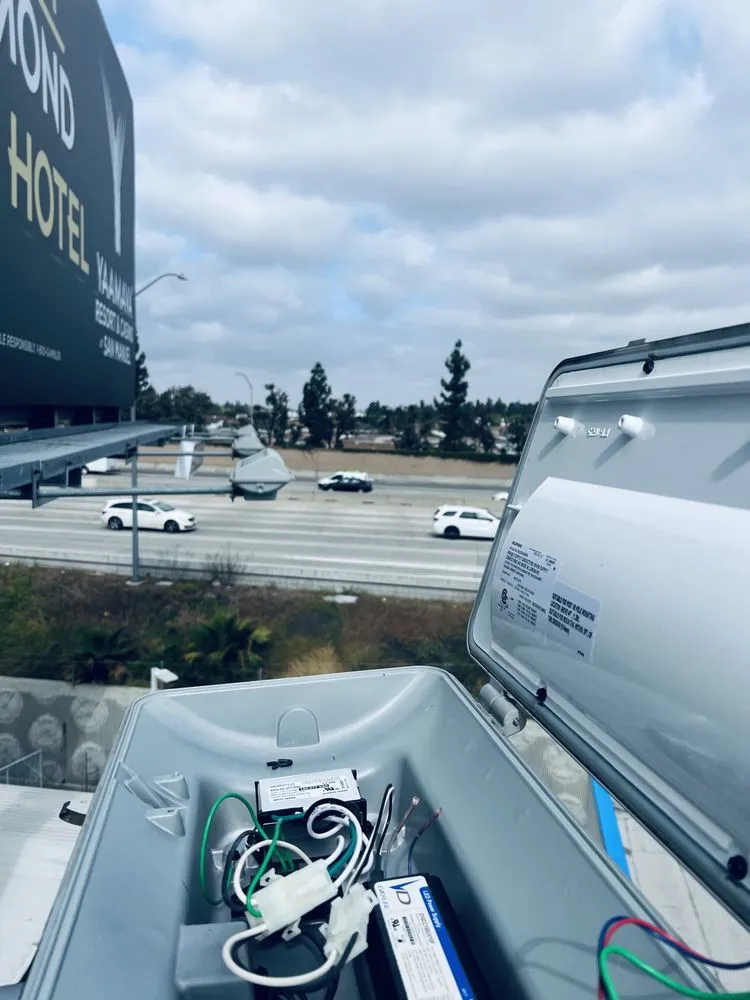 Slide of Oropezas Electrical