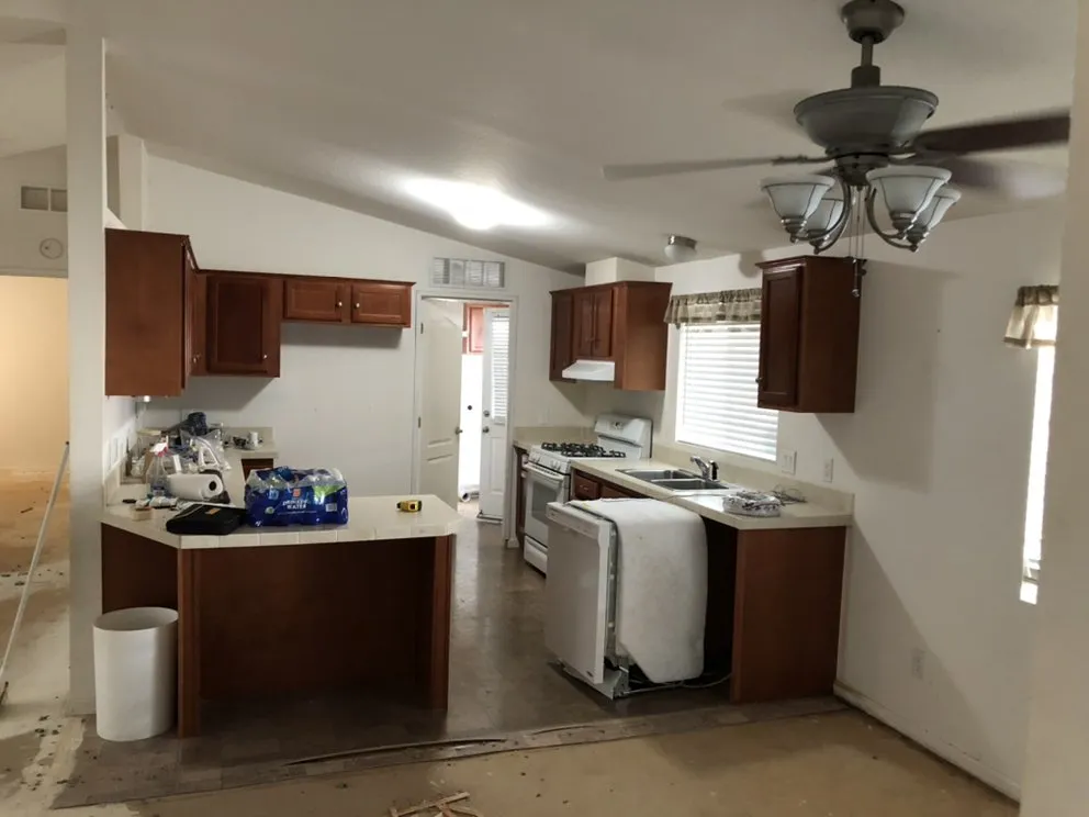 Slide of Orrlando Rosalez Construction