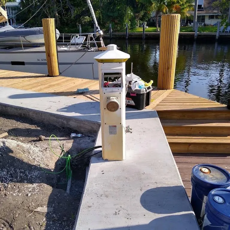 Slide of Oscar Mendoza Electrician