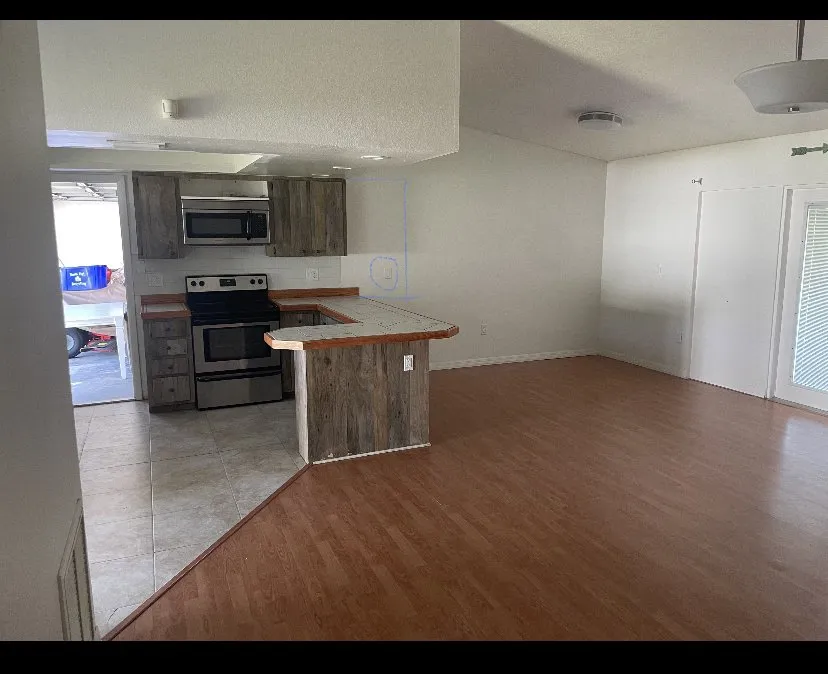 Slide of Oscar the electrician