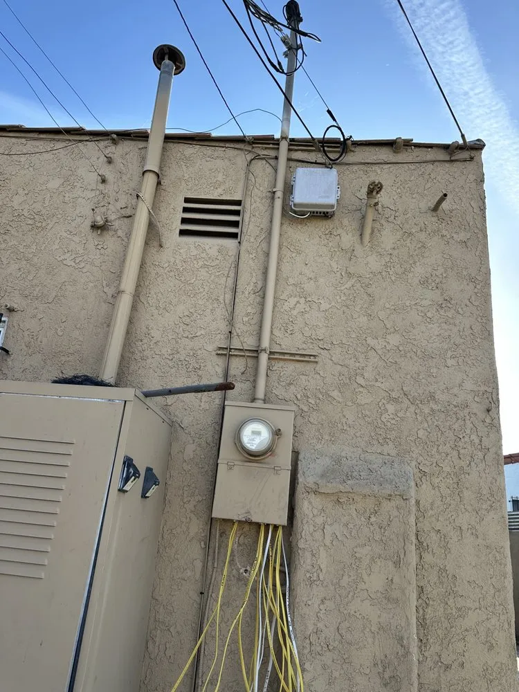 Slide of Oscar’s Electical Services