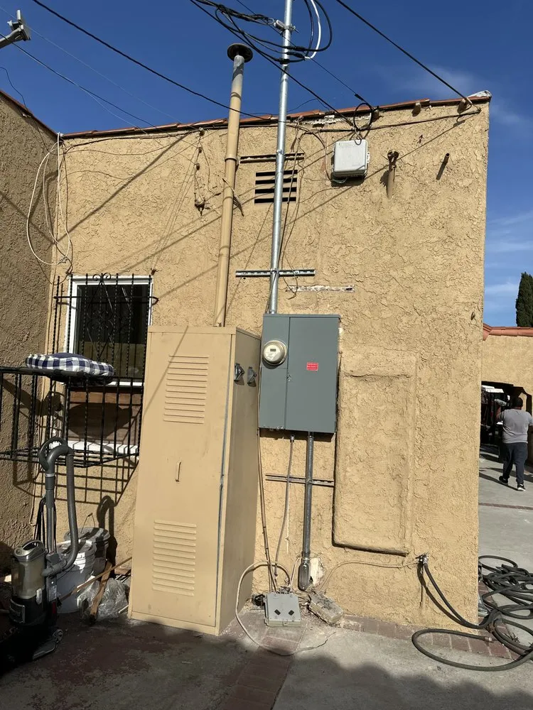 Slide of Oscar’s Electical Services