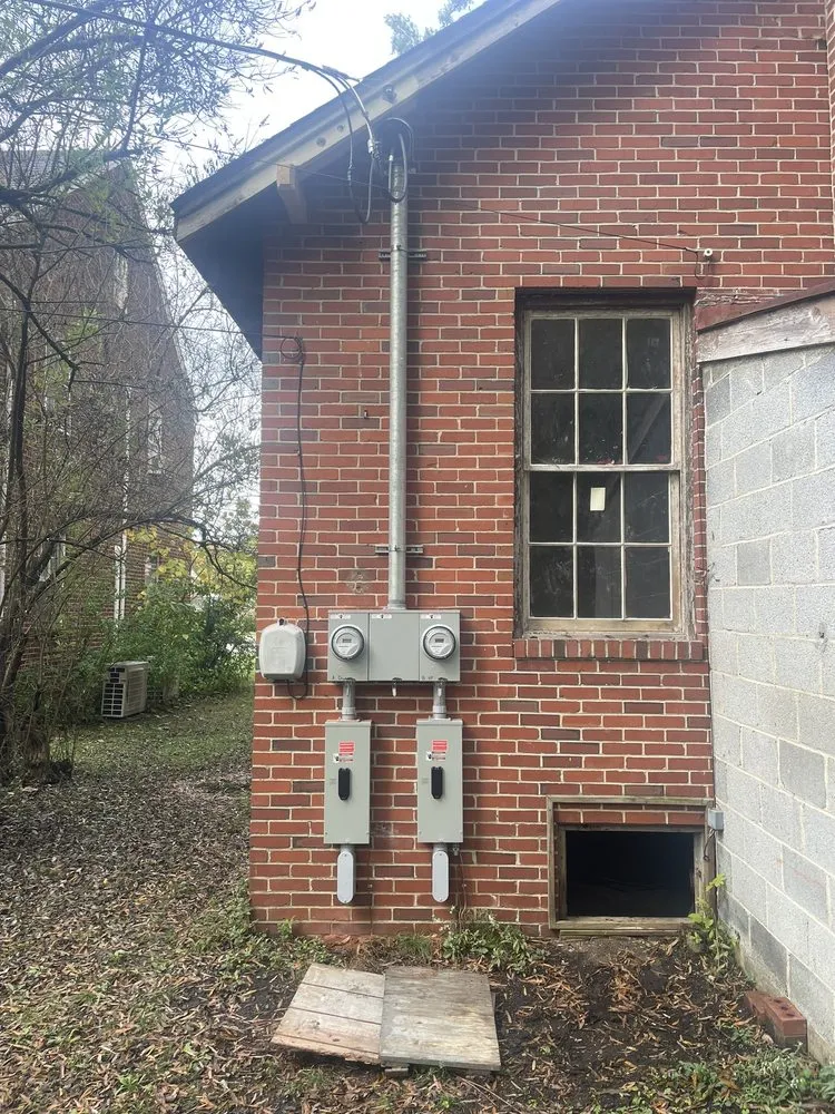 Certified circuit breaker repair service in Chester, VA - Outt Da Mudd