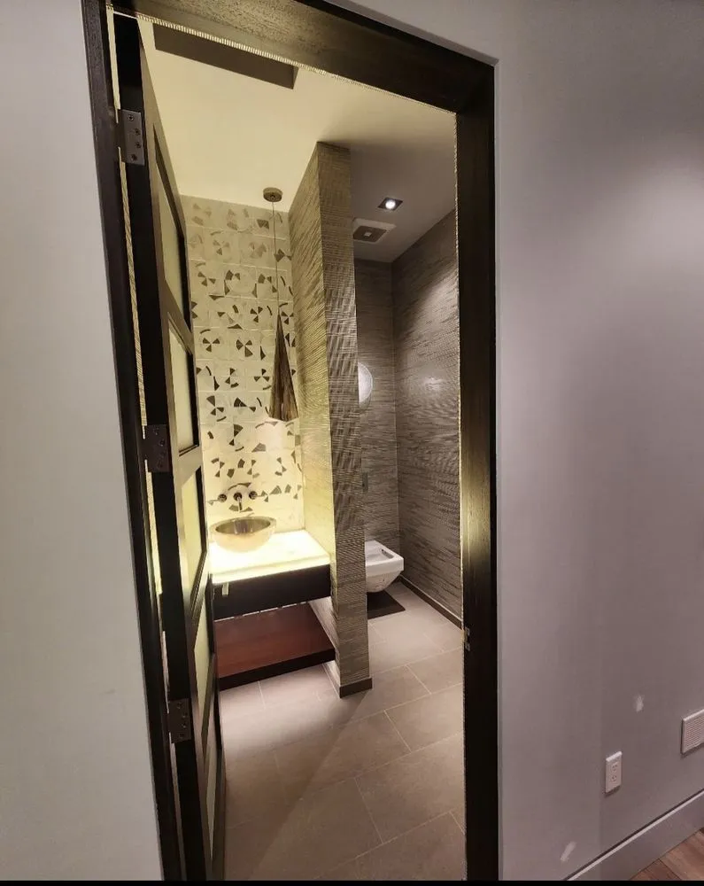 Licensed circuit breaker repair experts serving ,  - Ozymak Electric