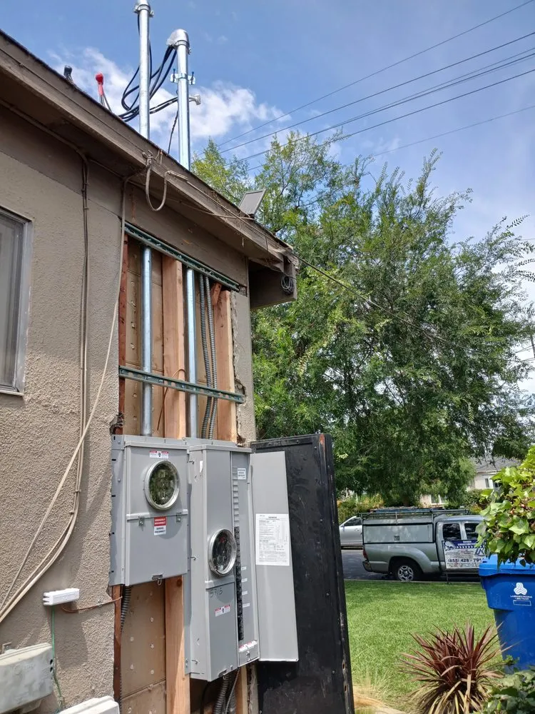 Slide of P & M Electric Services