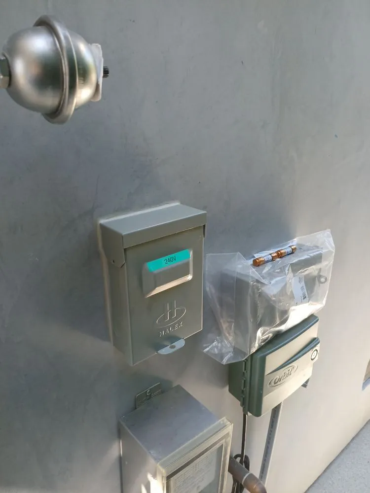 Slide of P & M Electric Services