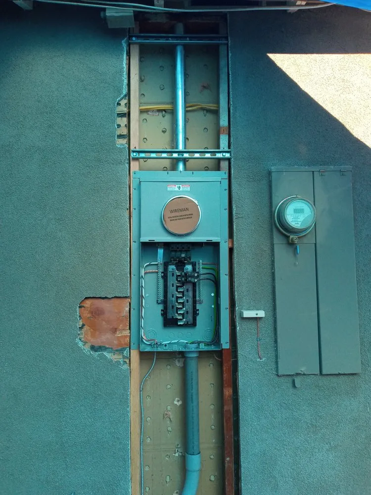 Reliable circuit breaker repair service in ,  - P & M Electric Services