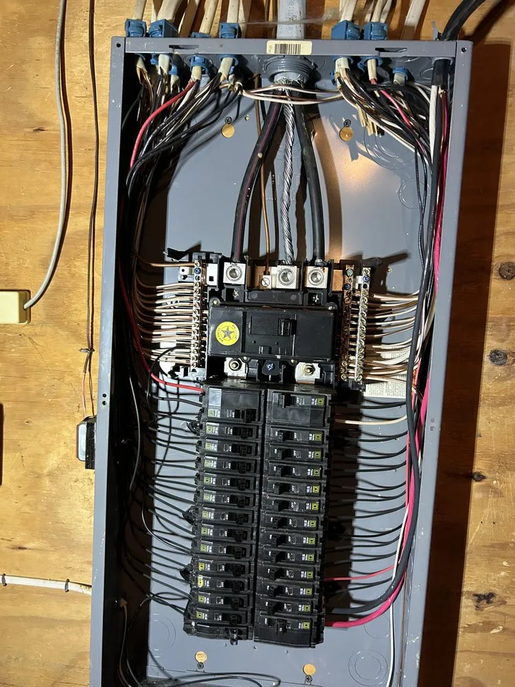 Trusted electrician providing outlet and switch repair in Blacklick, OH - Paatima Electric