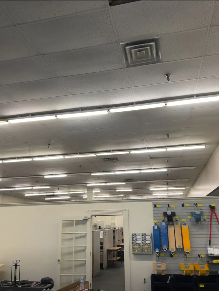 Expert electrician providing emergency electrical service in Queen Creek, AZ - Pachecos Service & Repair