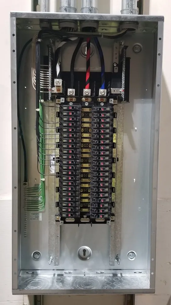 Certified electrician providing electrical repair in Honolulu, HI - Pacific Communications and Electrical