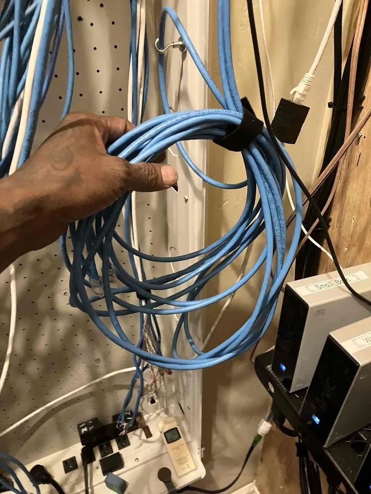 Emergency outlet and switch repair service in , - Pacific Electric