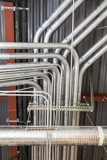 Emergency electrician providing wiring installation in , 