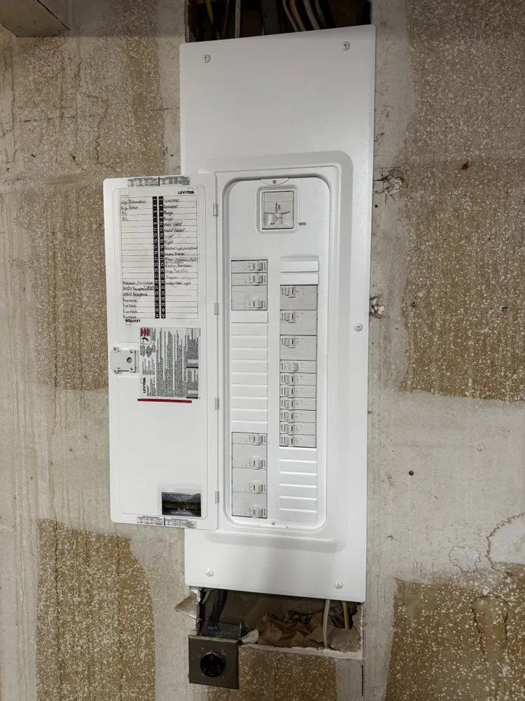 Certified electrician providing electrical repair in , 