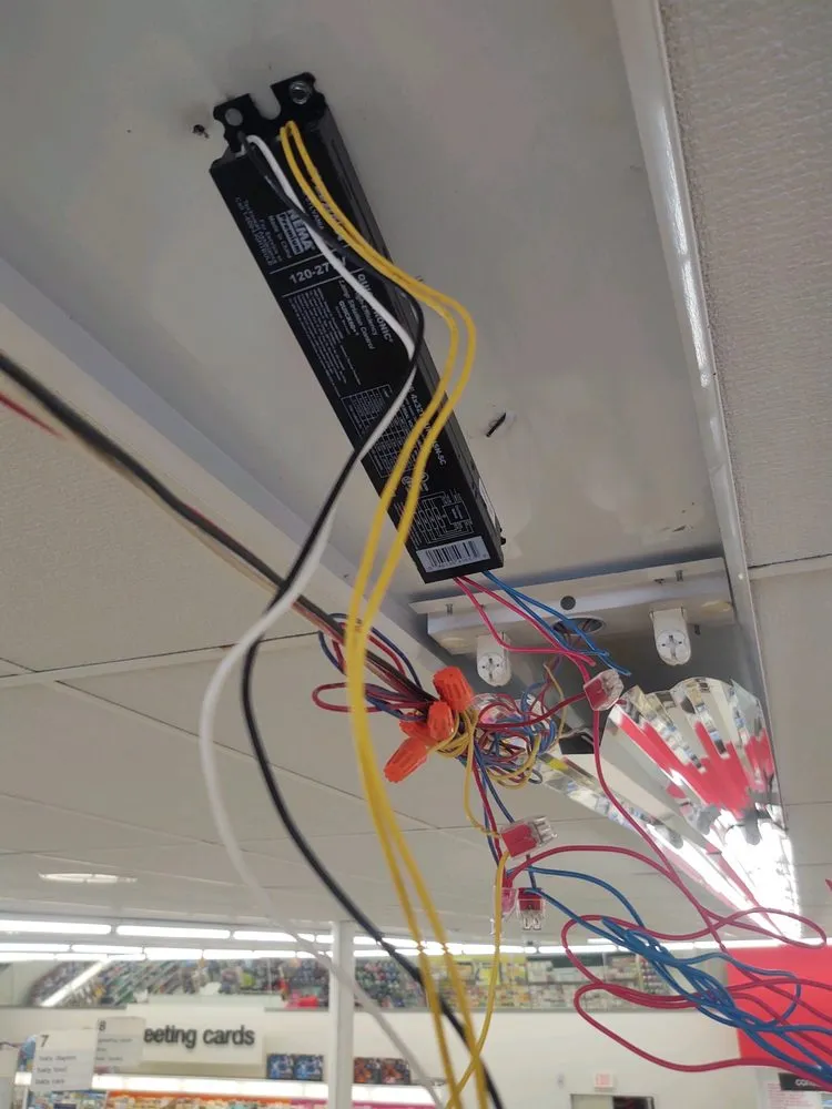 Affordable outlet and switch repair service in Urban Honolulu, HI - Pacific Partners Handyman