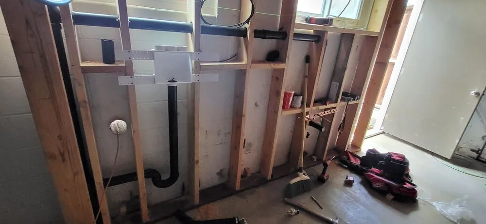 Professional emergency electrical service in , by Pacifico Builders