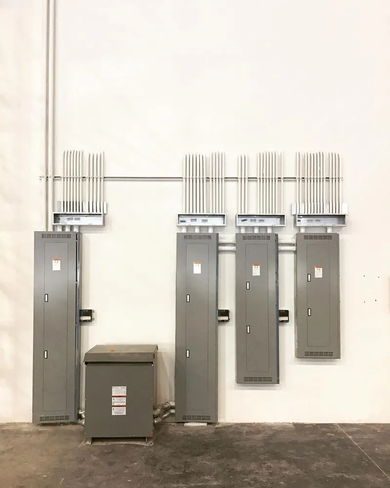 Licensed electrician providing outlet and switch repair in , 