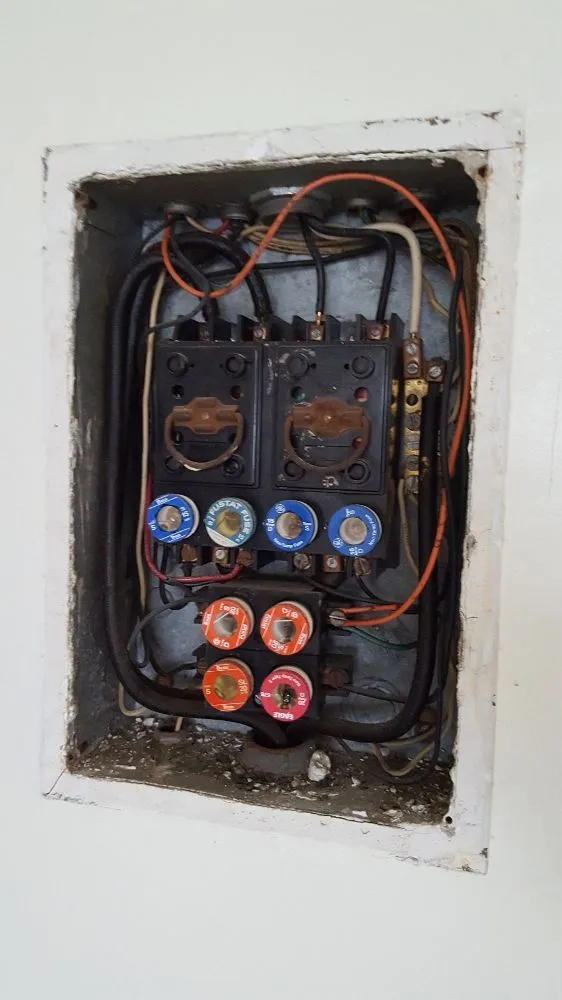 Slide of Padron Electrical Contractor