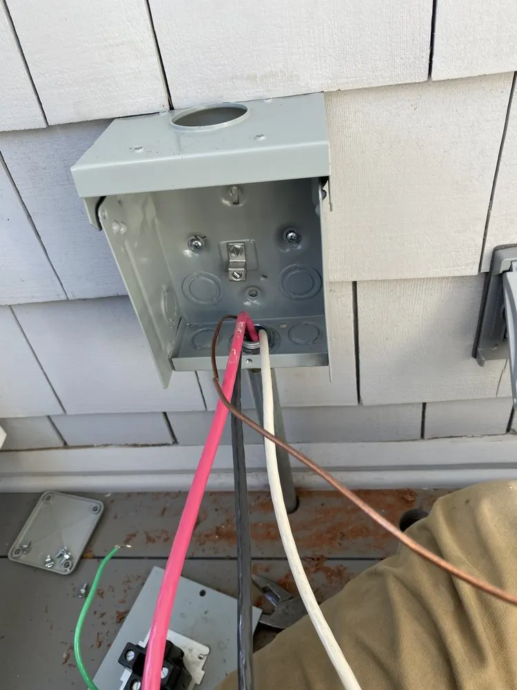 Trusted outlet and switch repair service in Pacific Palisades, CA - Palisades Electric