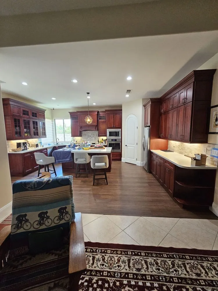 Emergency circuit breaker repair service in ,  - Palm Springs Construction