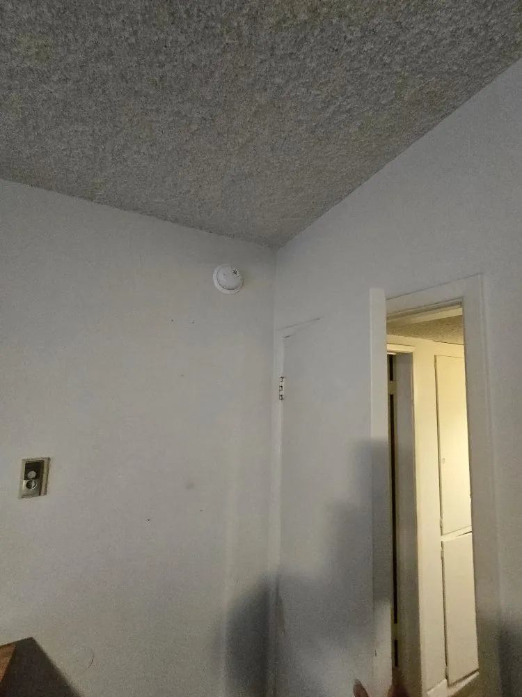 Certified electrician providing lighting installation in San Fernando Valley, CA - Panda Electrical Service