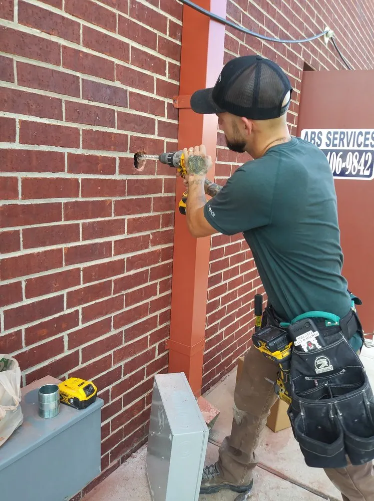 Trusted electrician providing electrical repair in , 