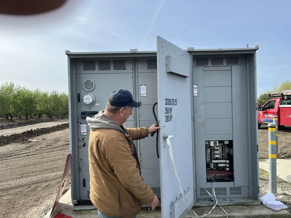 Slide of Papa Can Fix It