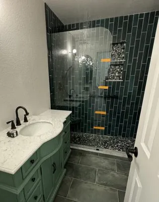 Papa's Home Improvements Logo