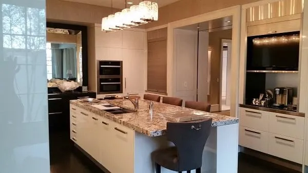 Slide of Par Electric