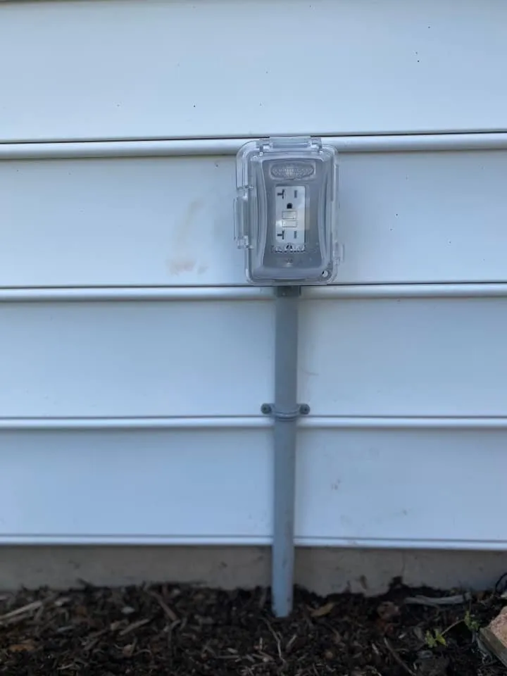 Slide of Parachute Master Electrician