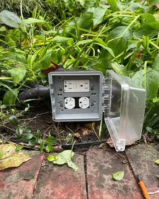 Parade Electrical Services Logo