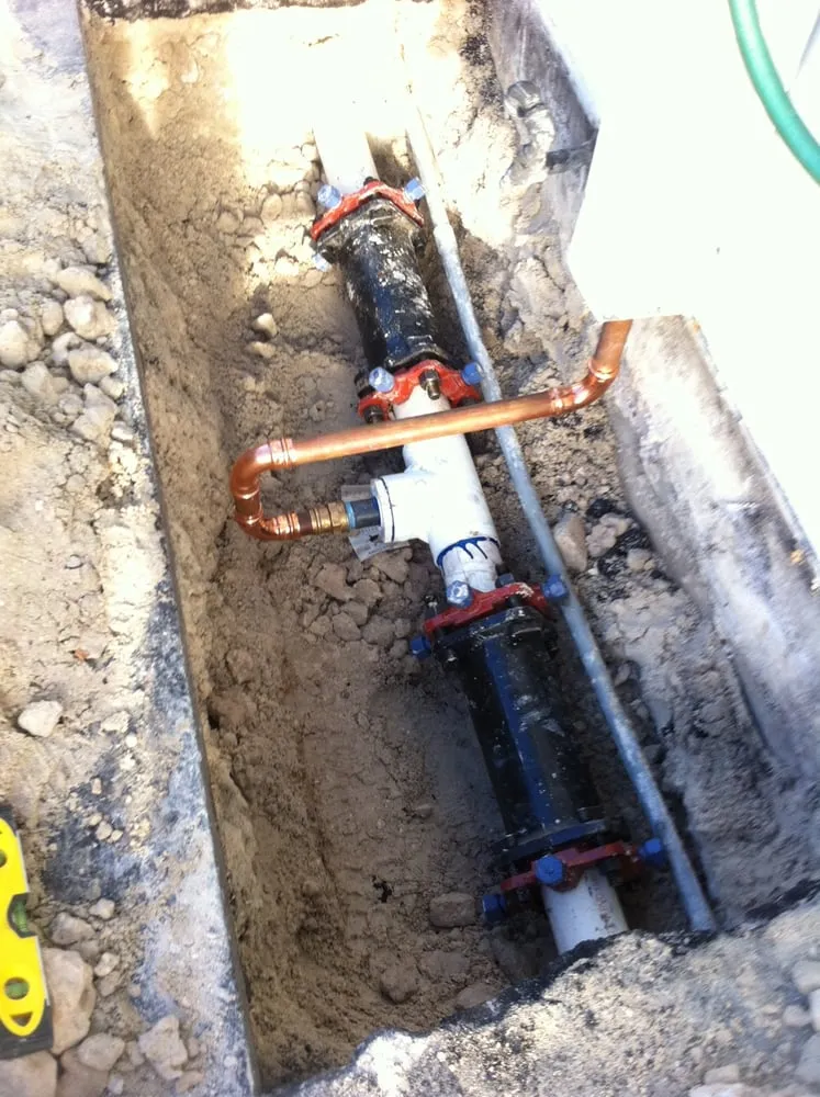 Certified electrician providing circuit breaker repair in , 