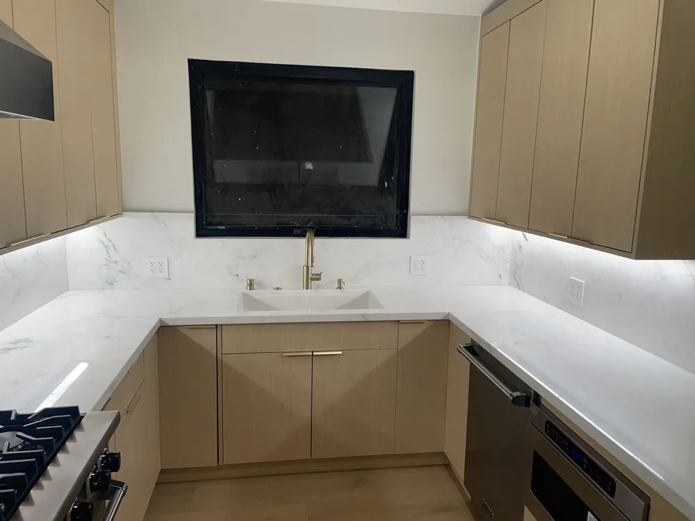 Slide of Paramount Electric