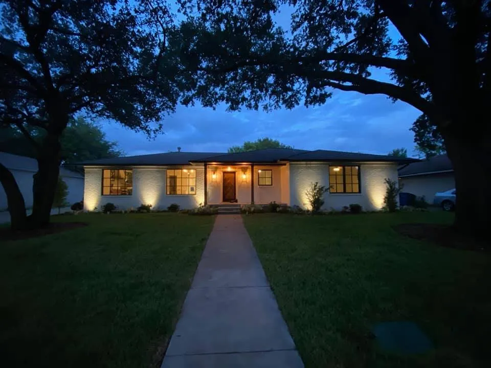 Slide of Paramount Electrical Services