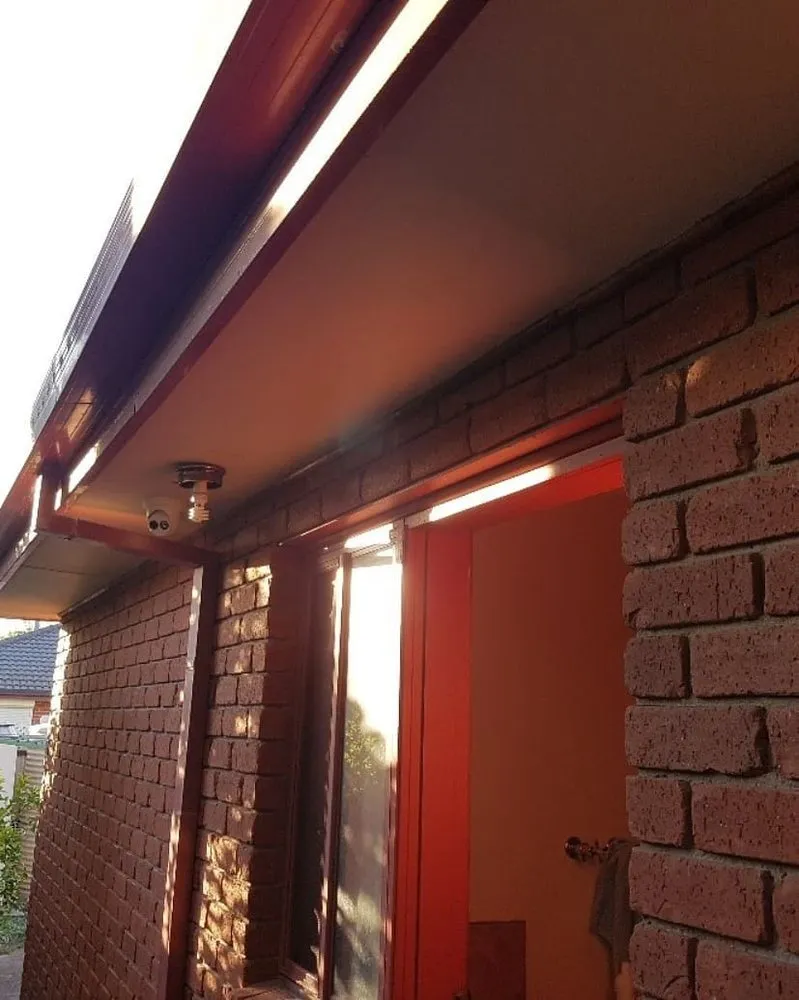 Slide of Paramount Electrician