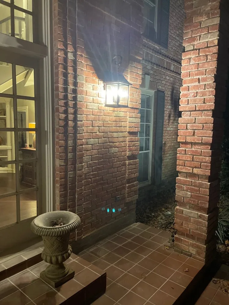Professional electrician providing circuit breaker repair in Kingwood, TX - Parco Electric