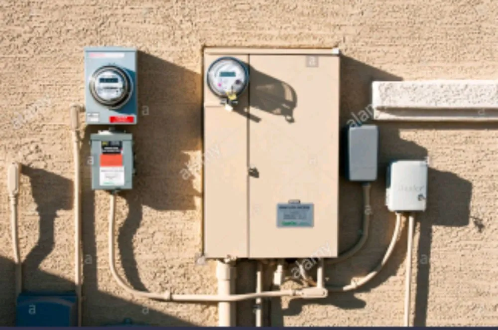 Slide of Paredes Electric