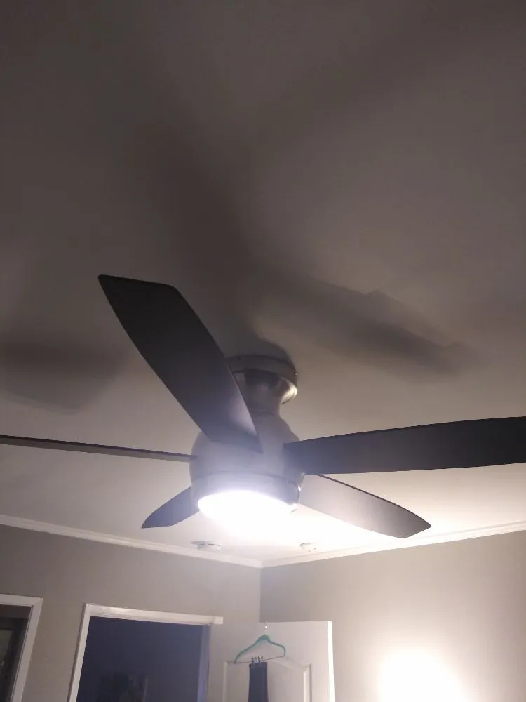 Slide of Paredes Electric