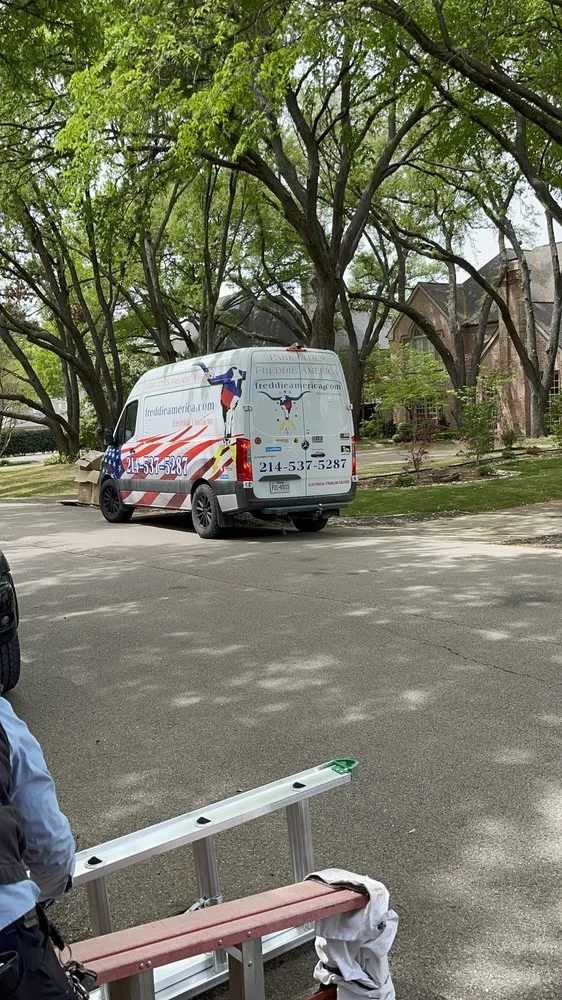 Slide of Park Cities Electrical