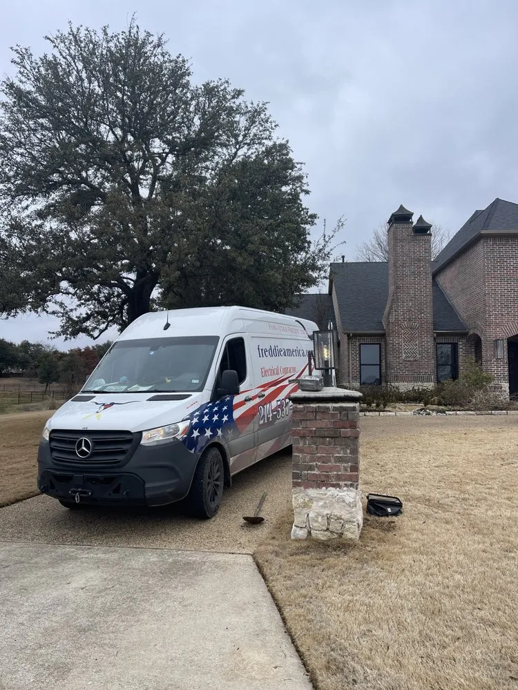 Slide of Park Cities Electrical