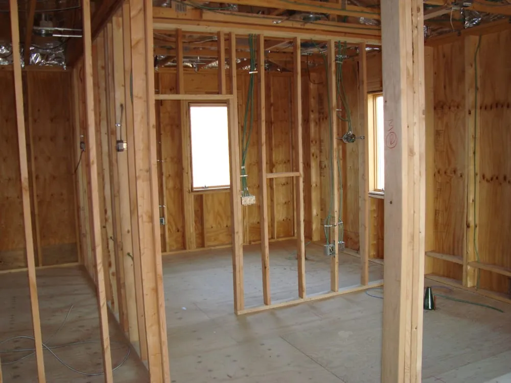 Emergency electrician providing wiring installation in Glen Mills, PA - Parra Electric, Inc