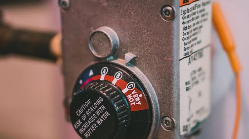 Emergency electrical service for homes in circuit breaker repair,  by 