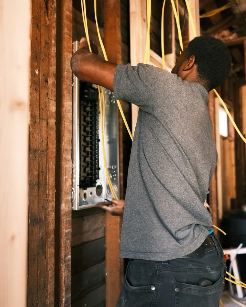 Affordable electrician providing wiring installation in ,